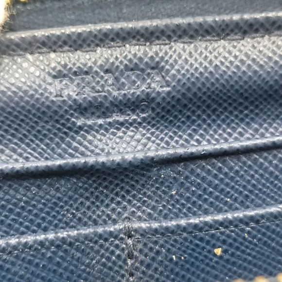 Prada Wallet Long Navy Blue Leather in Great Condition - Picture 7 of 9